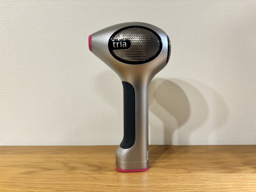 トリア4X第2世代の本体の側面